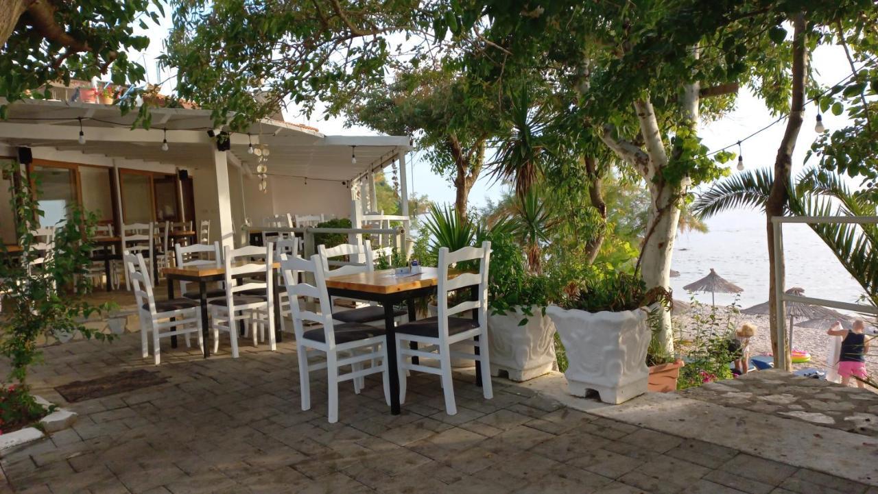 Beleris Rooms Himare Exterior photo
