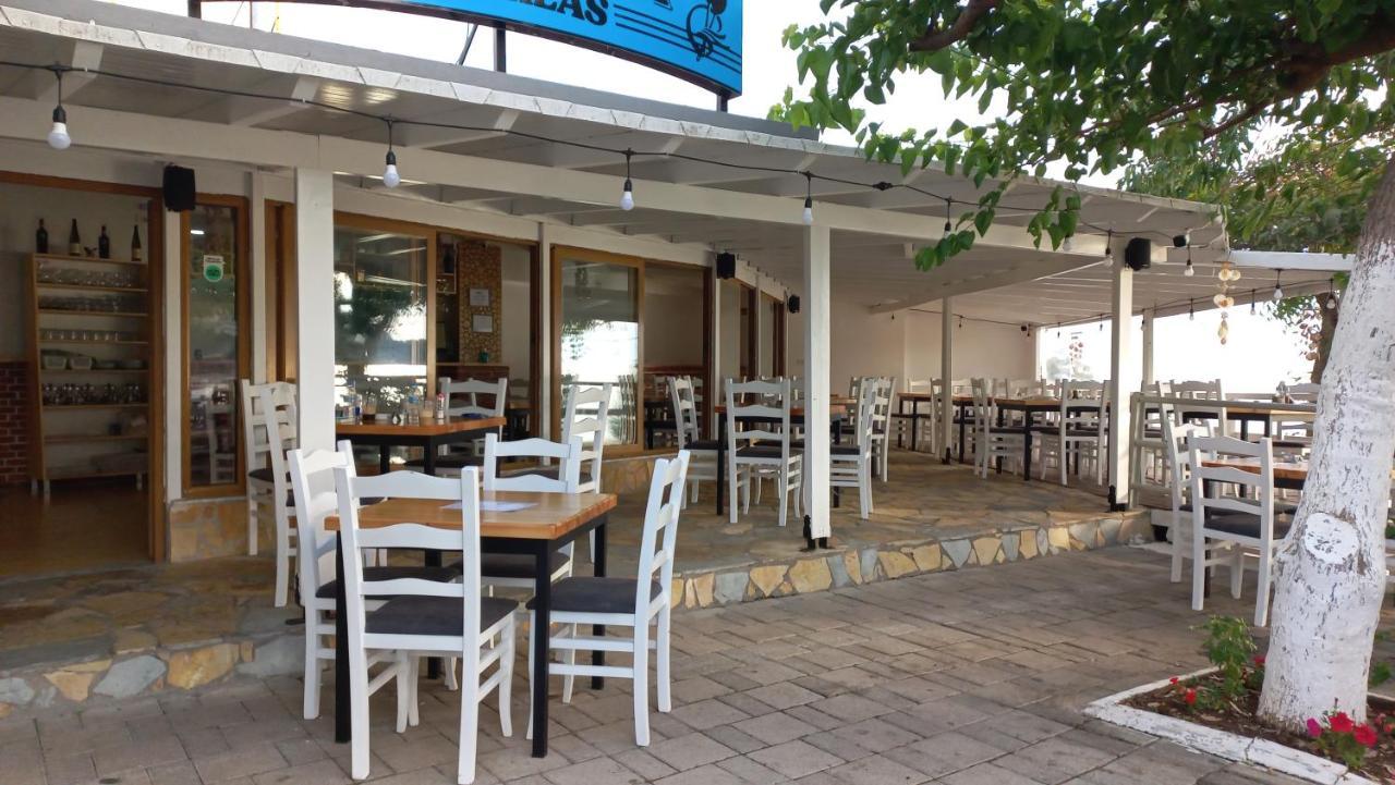 Beleris Rooms Himare Exterior photo