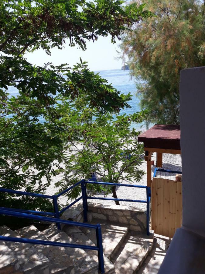 Beleris Rooms Himare Exterior photo